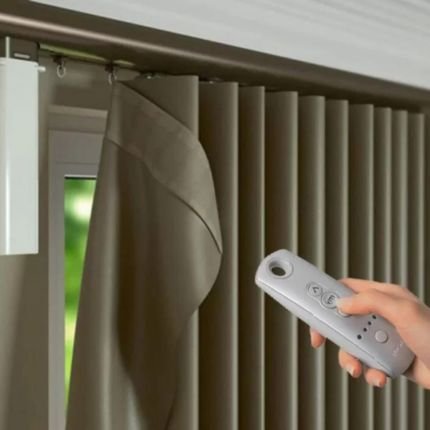 Automatic motorized curtains