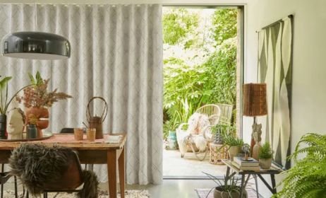 Decorative wave curtains