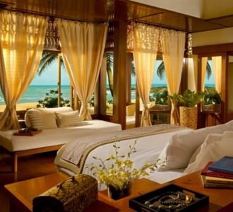 Luxurious hotel curtain