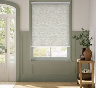 Noise-reducing blackout blinds