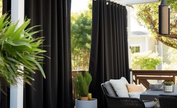 Sun-blocking outdoor curtains
