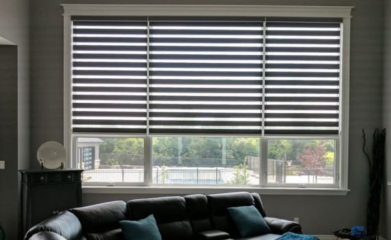Long-lasting zebra blinds